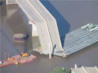 small_020531 i40 bridgeIMG_3379.webp